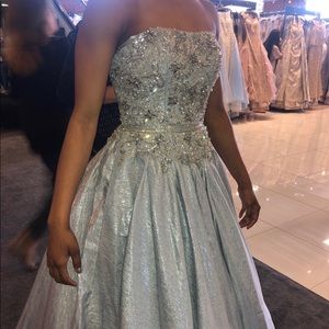 Gorgeous MacDuggel floor length dress with stone’s